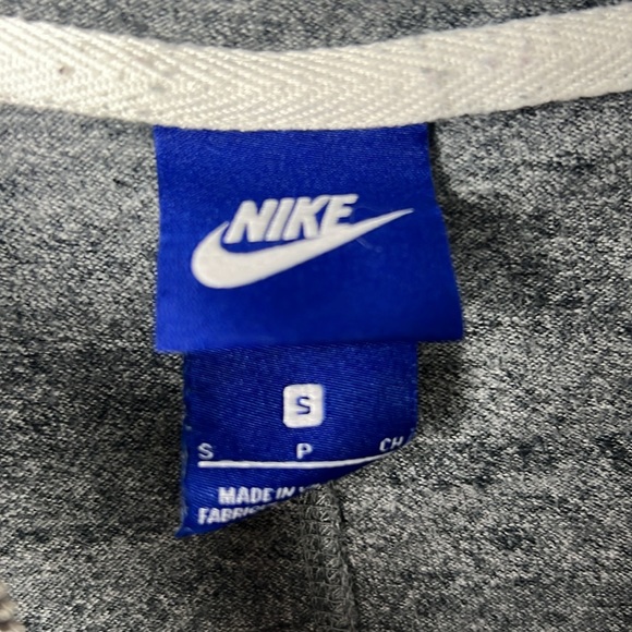 Vintage (Blue label) Nike Sportswear Gym Full Zip Hoodie in Gray - size S - Picture 4 of 9